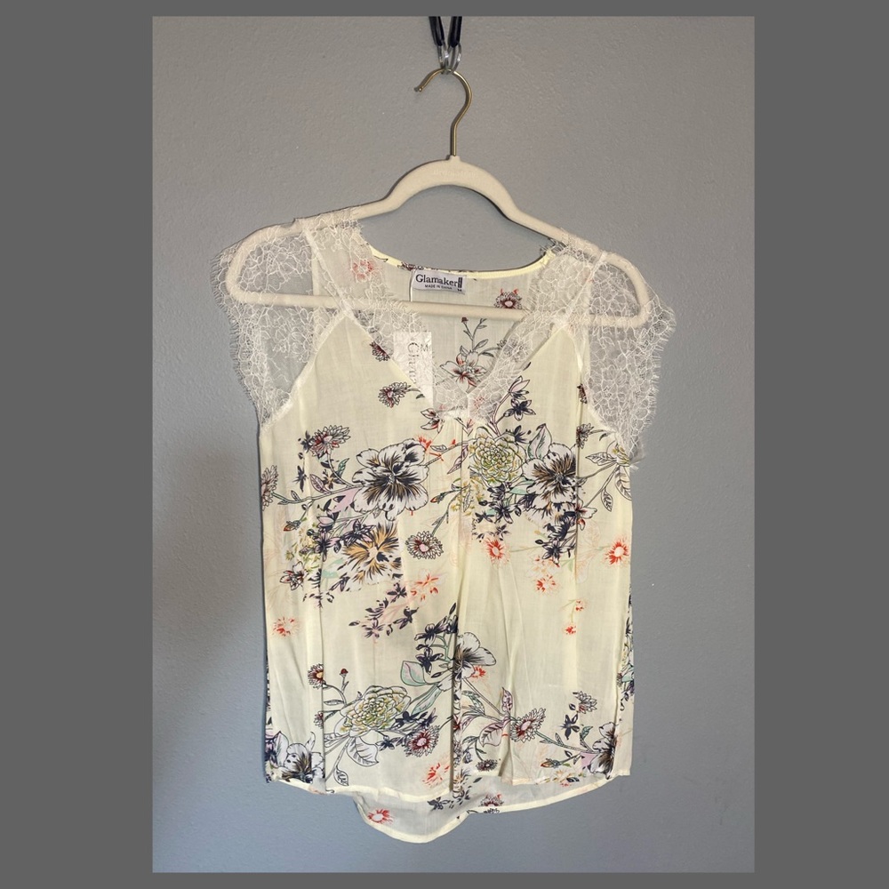 Lace shoulder floral blouse